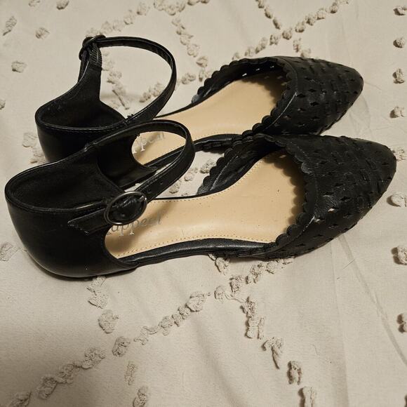 Women's Xappeal Black Ankle Strap Flats Scalloped Edge Woven Look Worn Once 6 - Picture 1 of 6